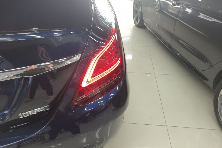 奔驰C级 2020款 C 260 L 运动版车身外观6006