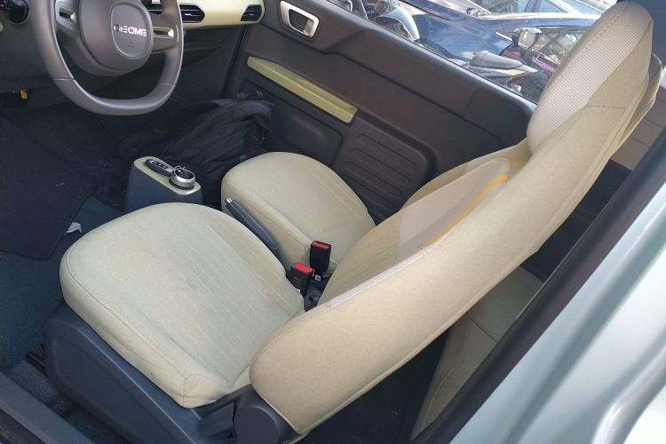 吉利银河 2024款 熊猫mini 200km 耐力熊局部细节19