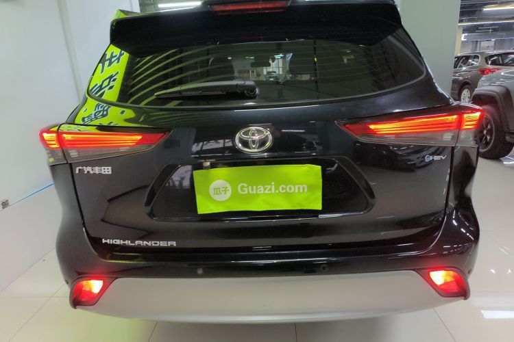 丰田 汉兰达 2024款 2.5L智能电混双擎两驱精英版 5座车身外观6