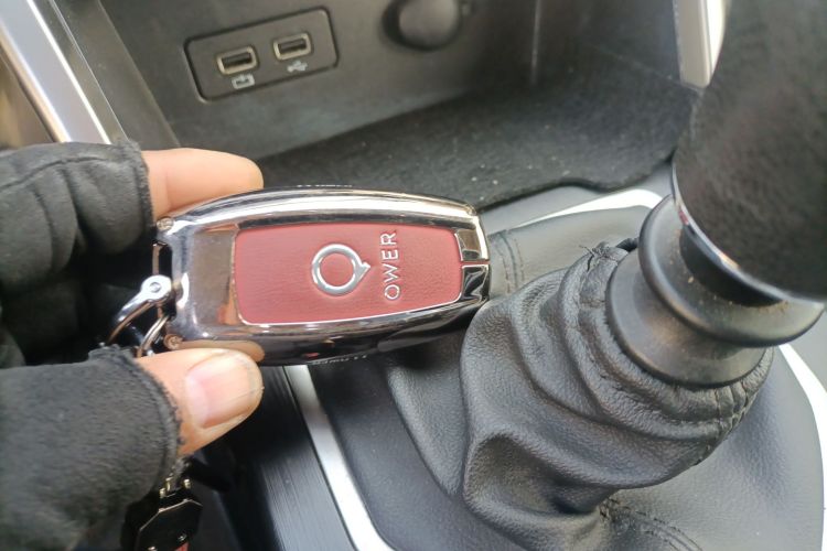 长城 炮 2019款 2.0T商用版手动柴油两驱精英型长箱GW4D20M中控内饰7001