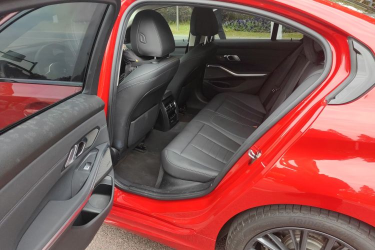 宝马3系 2020款 改款 325i M运动曜夜套装中控内饰21