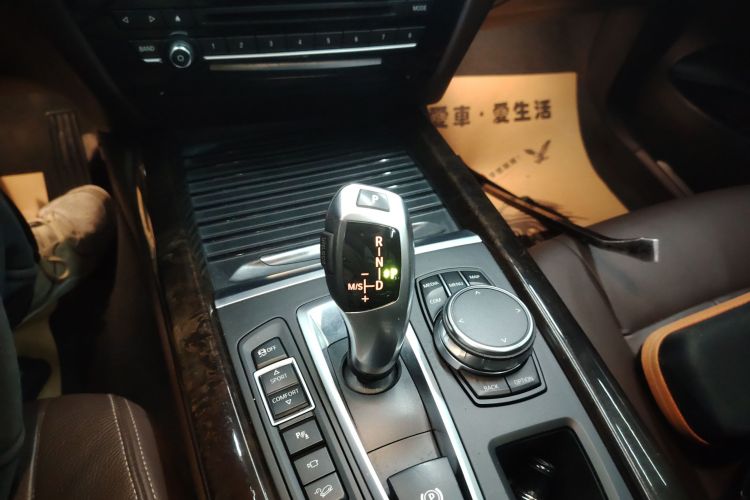 宝马X5(进口) 2017款 xDrive35i 典雅型局部细节18
