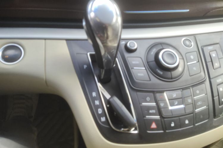 别克GL8 2018款 28T 舒适型 国VI中控内饰18