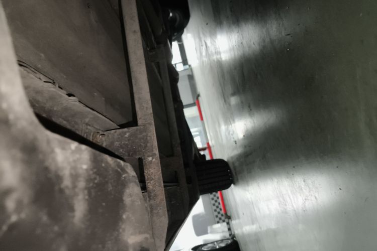 日产 奇骏 2014款 2.0L CVT舒适版 2WD局部细节9001