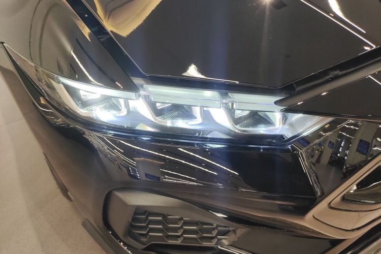 福特 Mustang 2024款 2.3T EcoBoost 硬顶性能版车身外观8