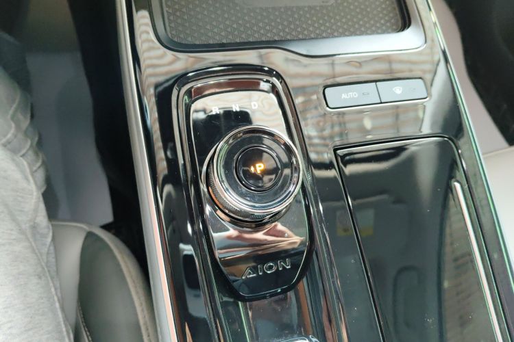 埃安 AION S Plus 2022款 80 科技版局部细节18