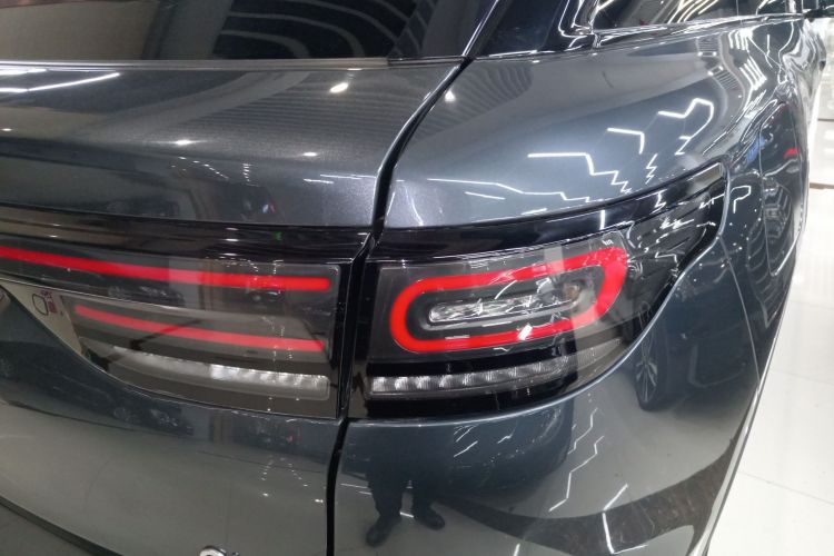 零跑汽车 零跑C11 2023款 增程 300舒享版车身外观9