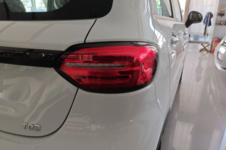 零跑汽车 零跑T03 2025款 310舒享版车身外观9