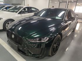 捷豹XEL 2024款 2.0T 250PS R-DYNAMIC S耀黑运动版