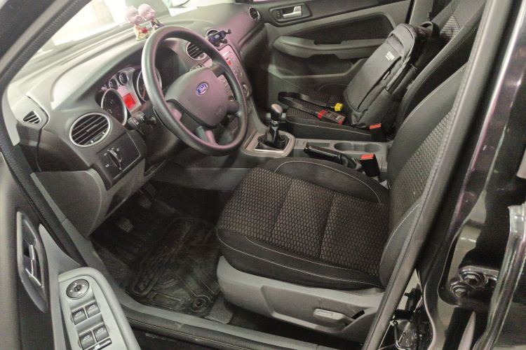 福特 福克斯 2013款 两厢经典 1.8L 手动基本型局部细节19