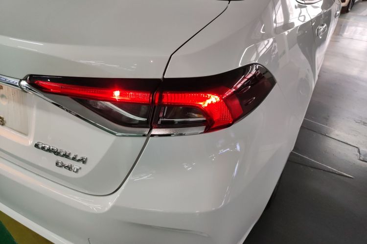 丰田 卡罗拉 2021款 1.2T S-CVT 精英版车身外观9