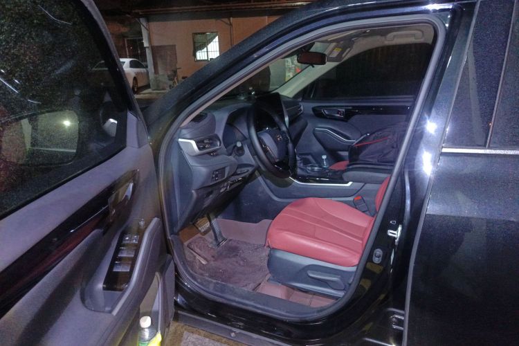 丰田 汉兰达 2024款 2.5L智能电混双擎两驱精英版 5座中控内饰20