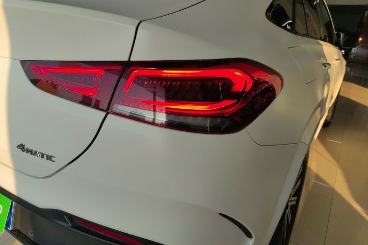 奔驰GLE轿跑 2020款 GLE 350 4MATIC 轿跑SUV 豪华型车身外观9