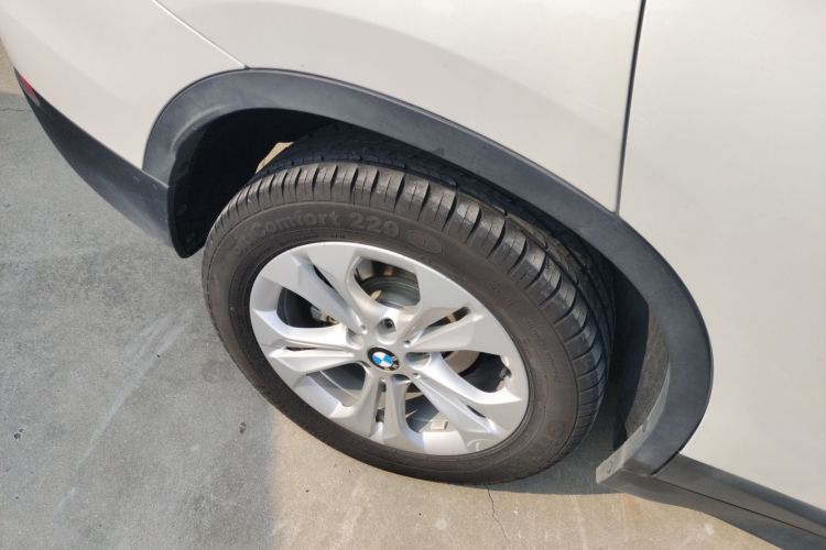 宝马X1 2016款 sDrive18Li 尊享型车身外观6003