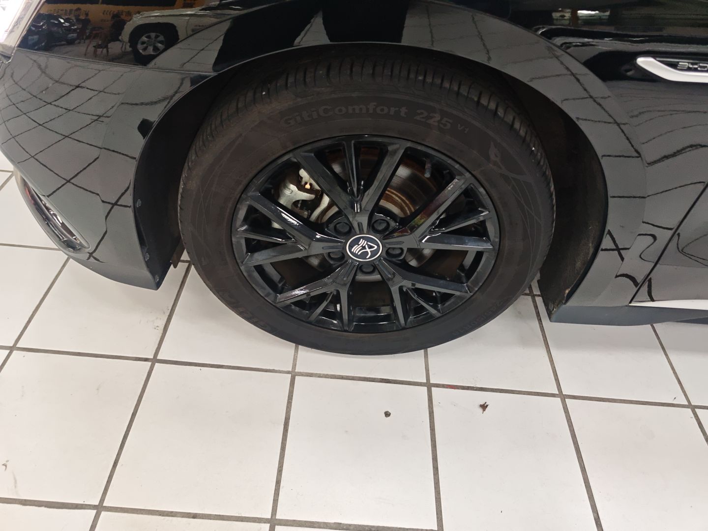 比亚迪 汉 2024款 DM-i 荣耀版 121KM 精英型