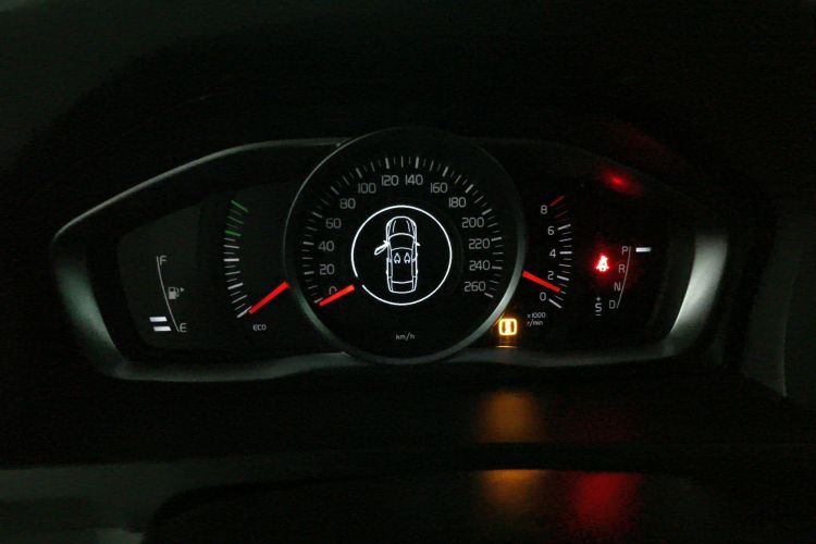 沃尔沃S60 2017款 S60L T3 智进版中控内饰14