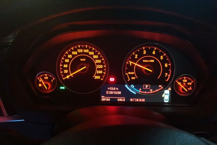 宝马3系 2017款 320Li M运动型中控内饰14