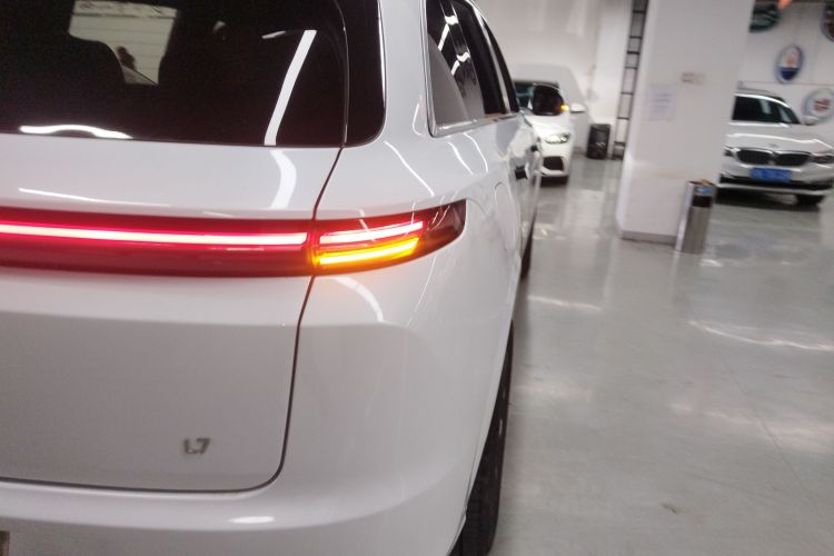 理想汽车 理想L7 2023款 Pro车身外观9