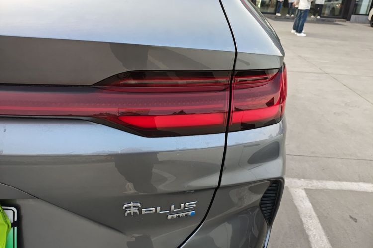 比亚迪 宋PLUS新能源 2025款 EV 智驾版 605km 旗舰型车身外观6006