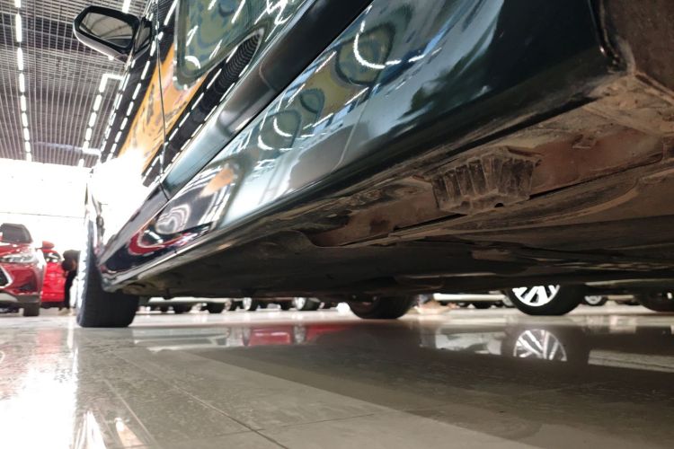 宝马5系 2014款 525Li 领先型局部细节9002