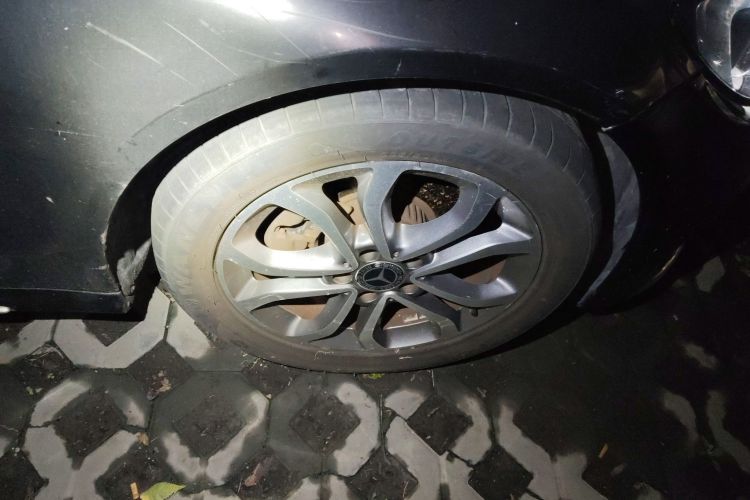 奔驰C级 2018款 C 180 L 时尚型运动版车身外观6002