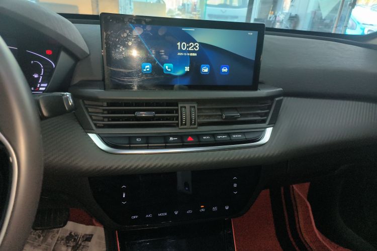 东风风神 奕炫 2021款 230T 自动追影版局部细节16