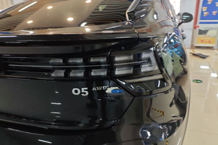 领克05 2020款 2.0TD 四驱劲Halo车身外观6006