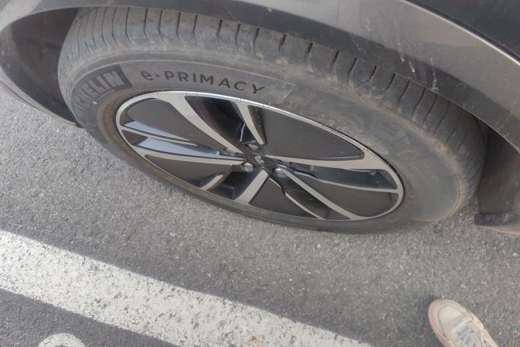 理想汽车 理想L8 2024款 Max车身外观6007