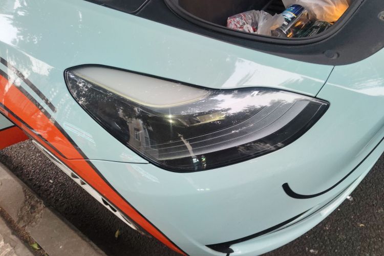 特斯拉 Model Y 2024款 后轮驱动版车身外观8