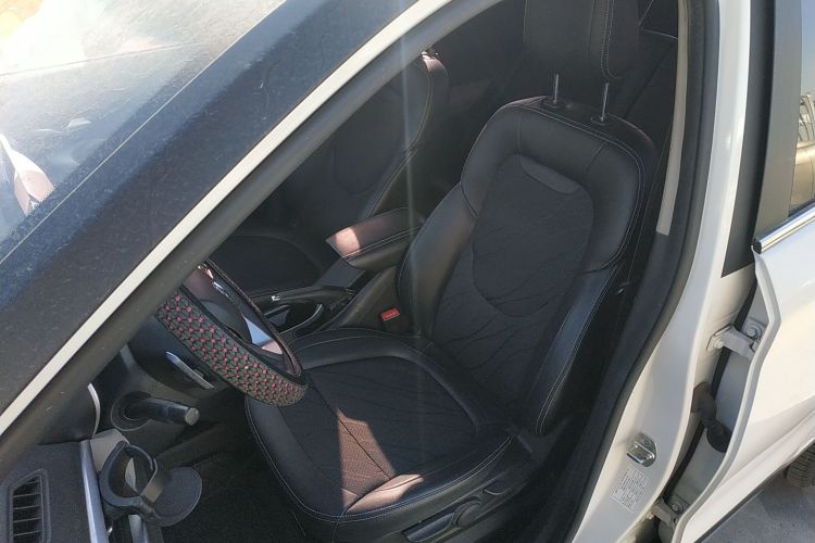 宝骏510 2017款 1.5L 自动时尚型中控内饰19