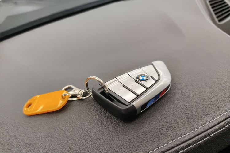 宝马5系 2022款 改款二 525Li M运动套装中控内饰11