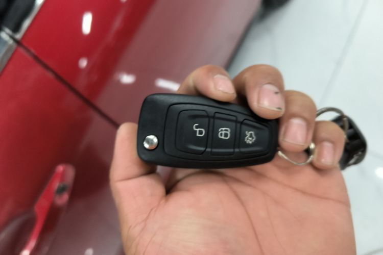 福特 福克斯 2012款 三厢 1.6L 自动风尚型中控内饰11