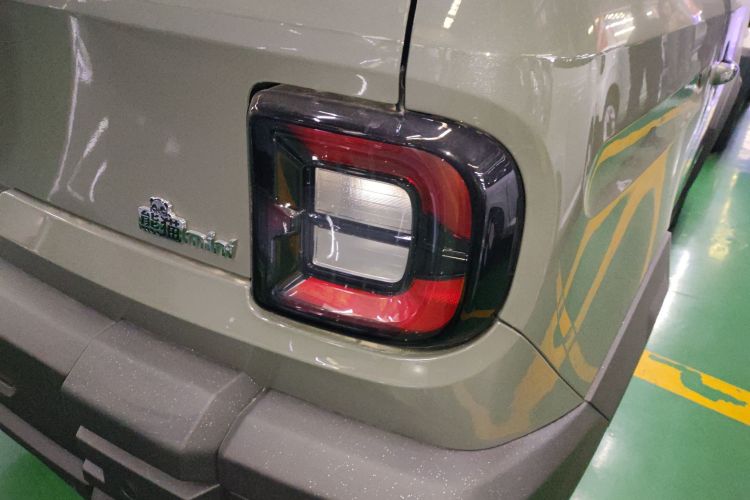 吉利银河 2025款 210km 熊猫骑士车身外观9