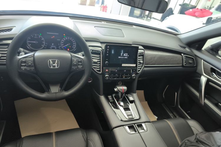 本田UR-V 2020款 240TURBO 两驱致悦版中控内饰16