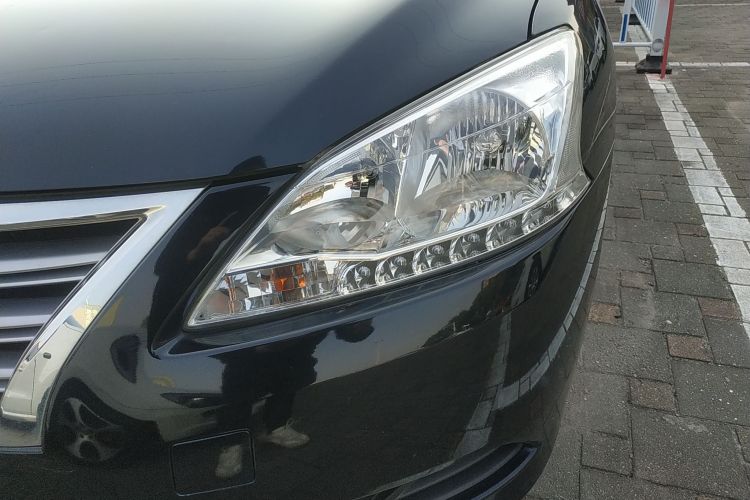 日产 轩逸 2014款 1.6XV CVT尊享版局部细节36