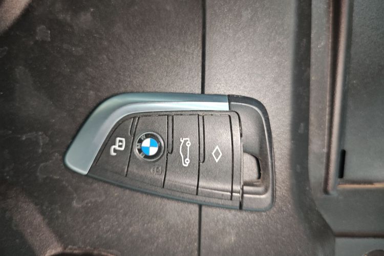 宝马4系 2023款 425i Gran Coupe M运动曜夜套装中控内饰11