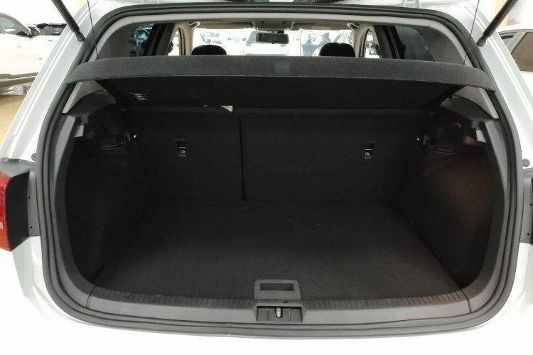 大众 高尔夫 2016款 230TSI 自动舒适型机舱底盘23