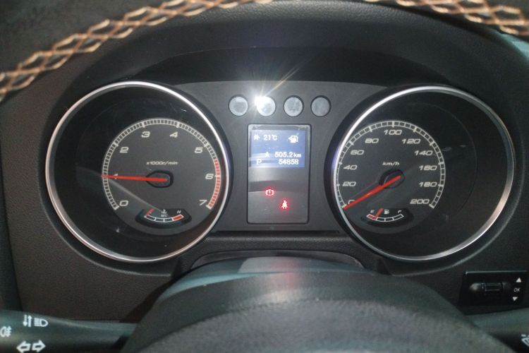 北京越野 北京BJ40 2016款 40L 2.3T 自动四驱尊享版中控内饰14