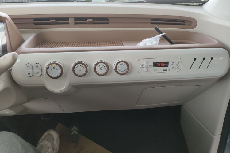 奔腾小马 2026款 222km 闪耀马局部细节16