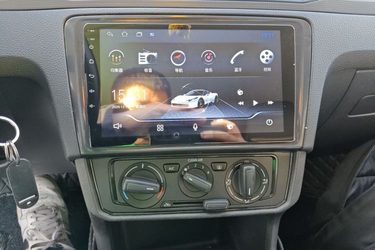 大众 桑塔纳 2021款 1.5L 自动风尚版中控内饰16