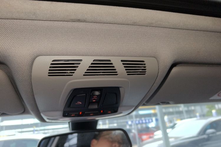 宝马3系 2017款 320Li M运动型局部细节22