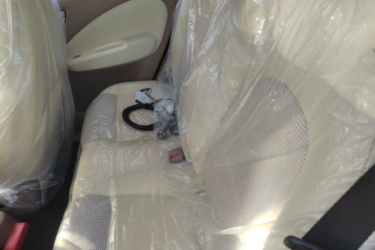 五菱汽车 宏光MINIEV 2025款 四门版 进阶款中控内饰21