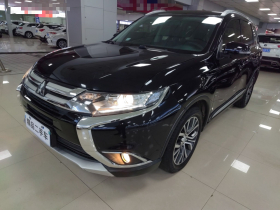 三菱 欧蓝德 2018款 2.0L 两驱荣耀版 5座