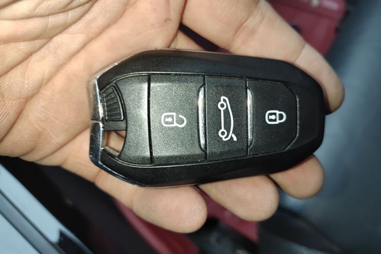 标致508 2015款 1.6THP 自动致臻版中控内饰7001