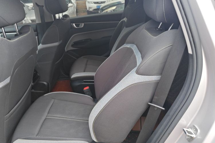 五菱汽车 五菱凯捷 2020款 1.5T 手动精英型中控内饰21