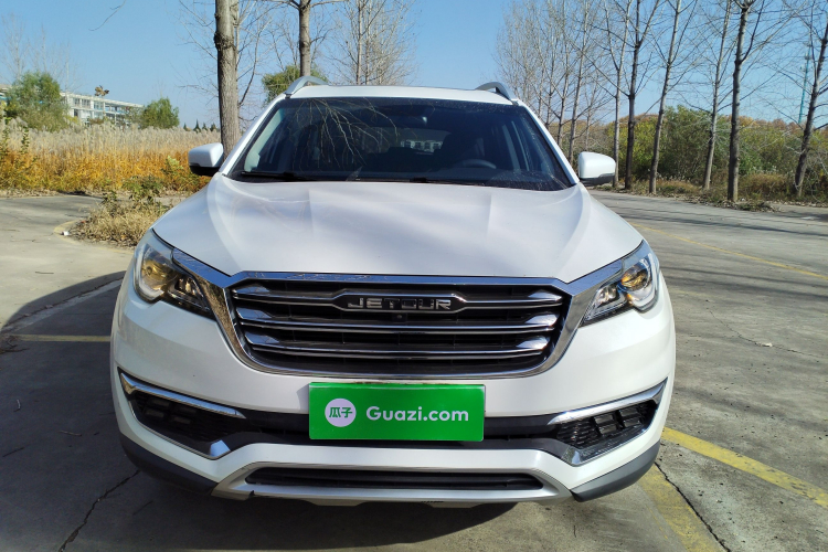 捷途X70 2020款 1.5T 手动智行版 7座车身外观2