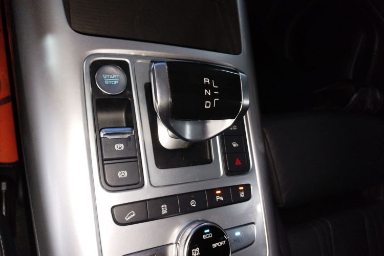 腾势X 2020款 PHEV旗舰版中控内饰18