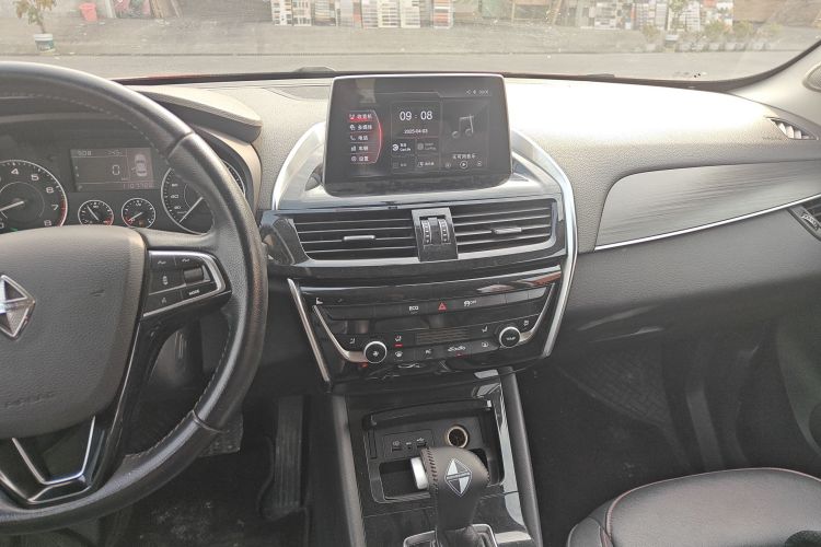 宝沃BX5 2017款 20TGDI 自动两驱新锐型中控内饰16