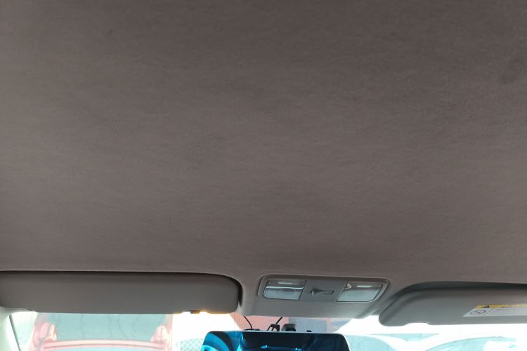 现代 悦纳 2016款 1.4L 手动炫酷版GLS中控内饰22