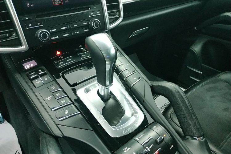 保时捷 2016款 Cayenne 3.0T中控内饰18